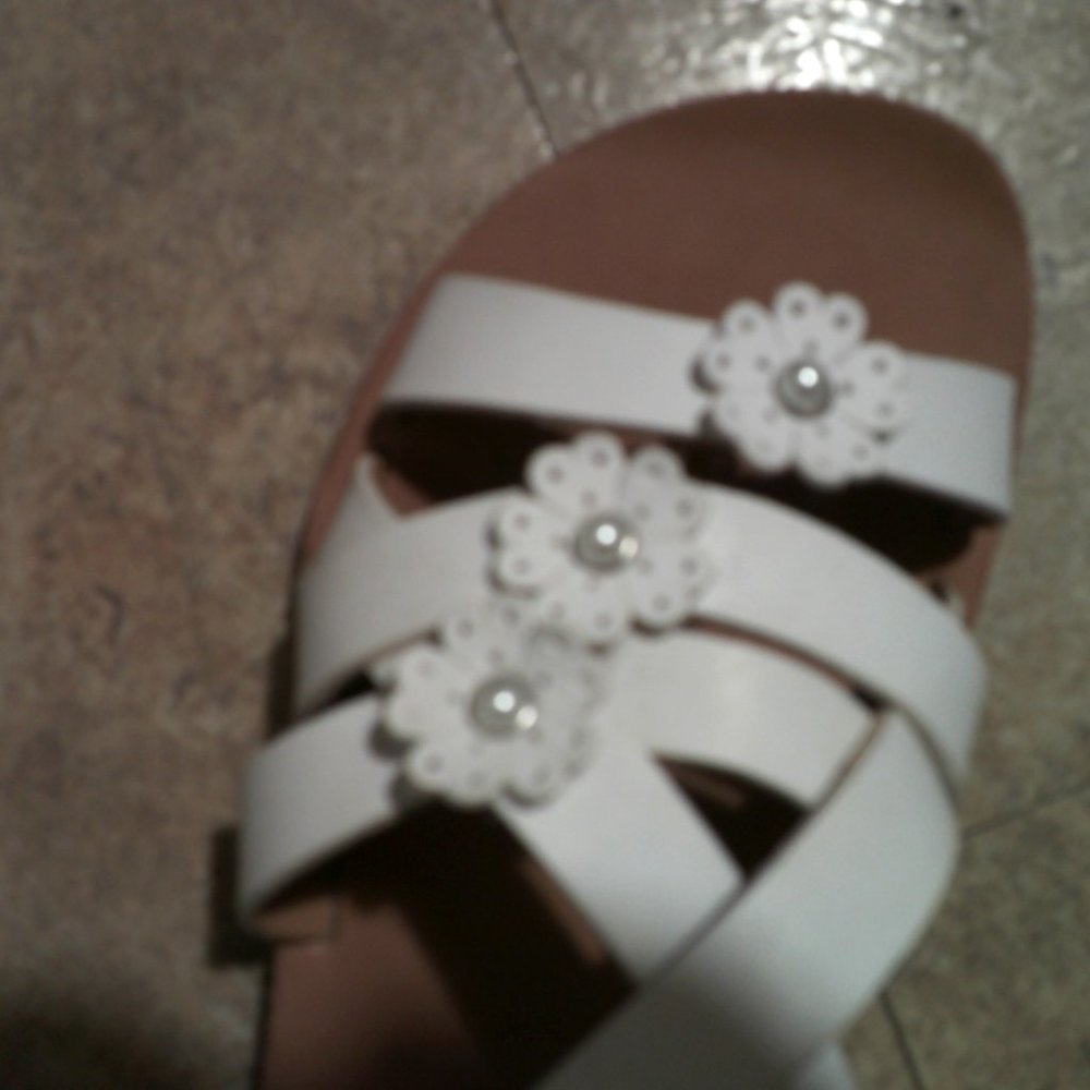 White flower sandals